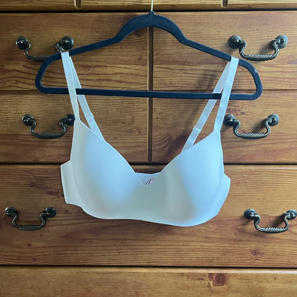Victoria’s Secret T-Shirt Lightly Lined Wireless Bra